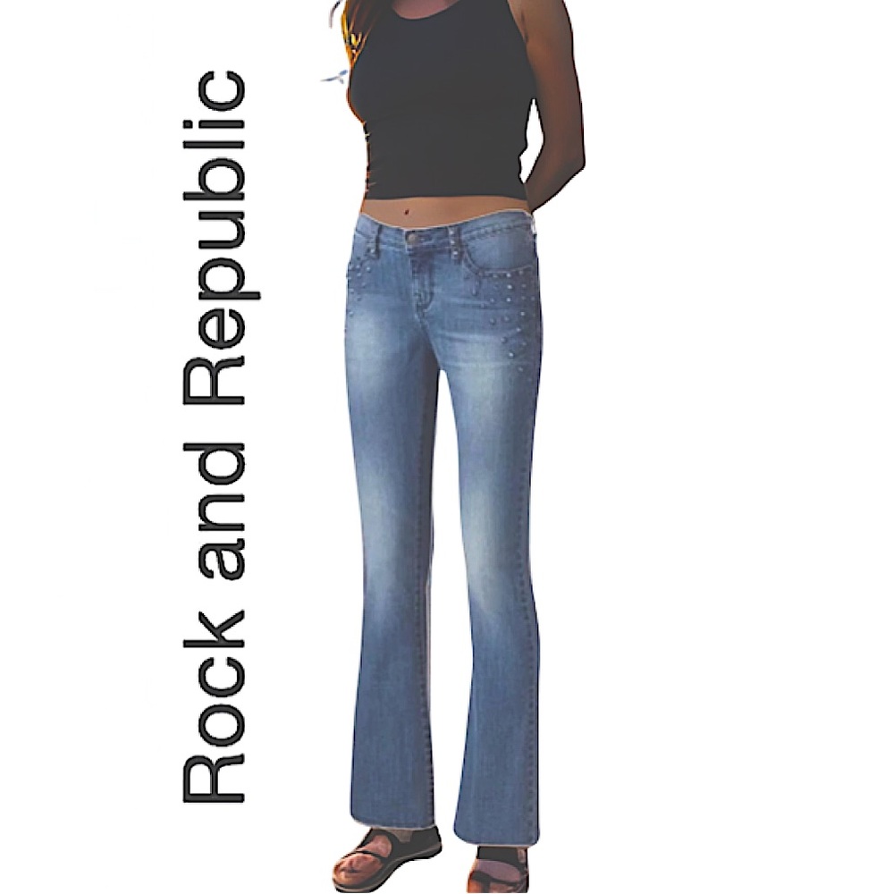ROCK&REPUBLIC.Vintage Studded “Kasandra” jeans.Medium blue.Size 12